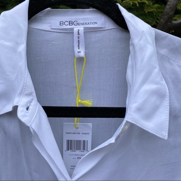 NWT BCBGeneration White Flowy 2 Layer Tank Top XS Originally $68 Basics - Picture 2 of 6